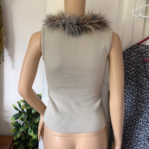 Sirens fluffy Marilou feather scoop neck sleeveless sweater tank top S M - Picture 9 of 14
